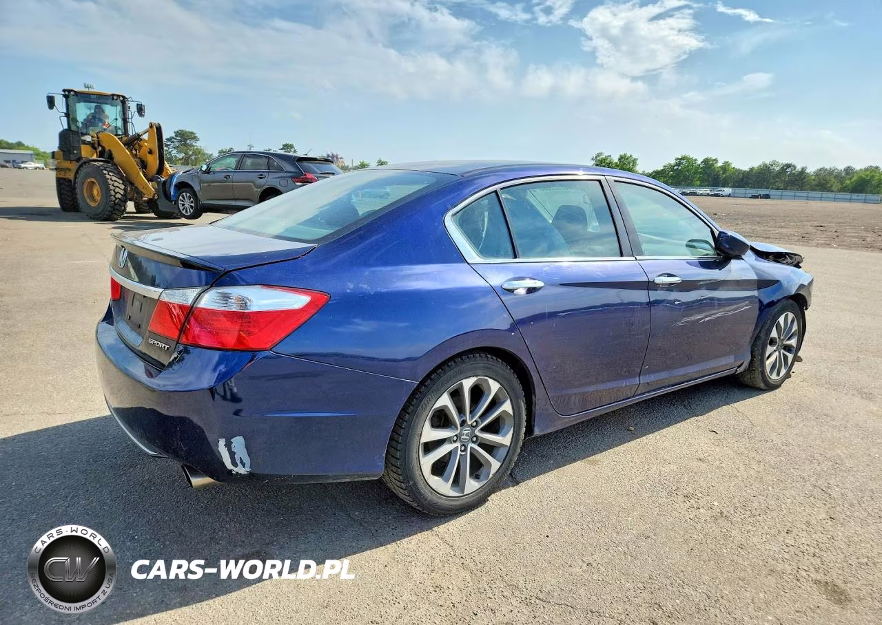2015 Honda Accord Sport VIN:1HGCR2F52FA253682 - 3