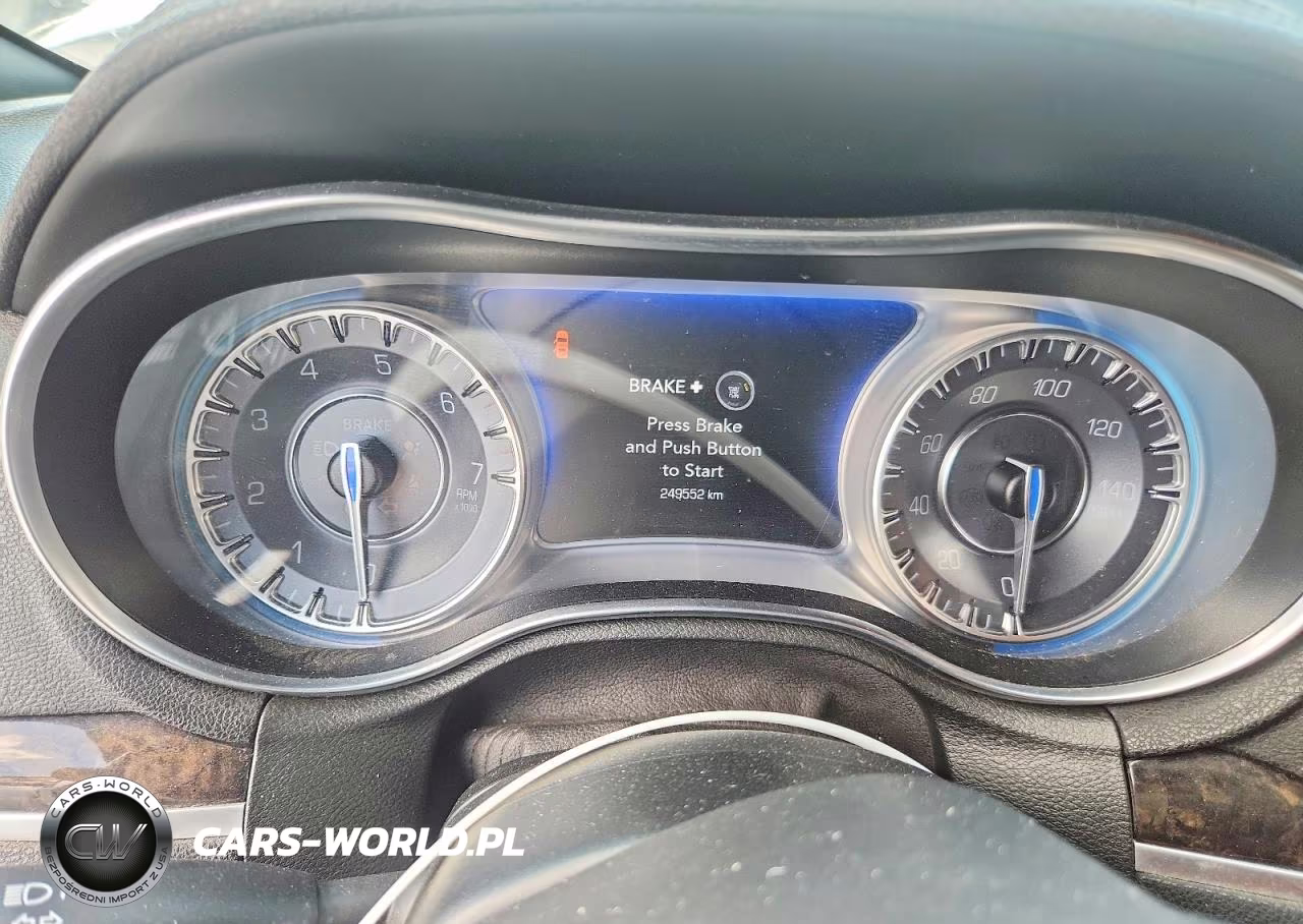 2018 Chrysler 300 Limited VIN:2C3CCAEG3JH194024 - 9