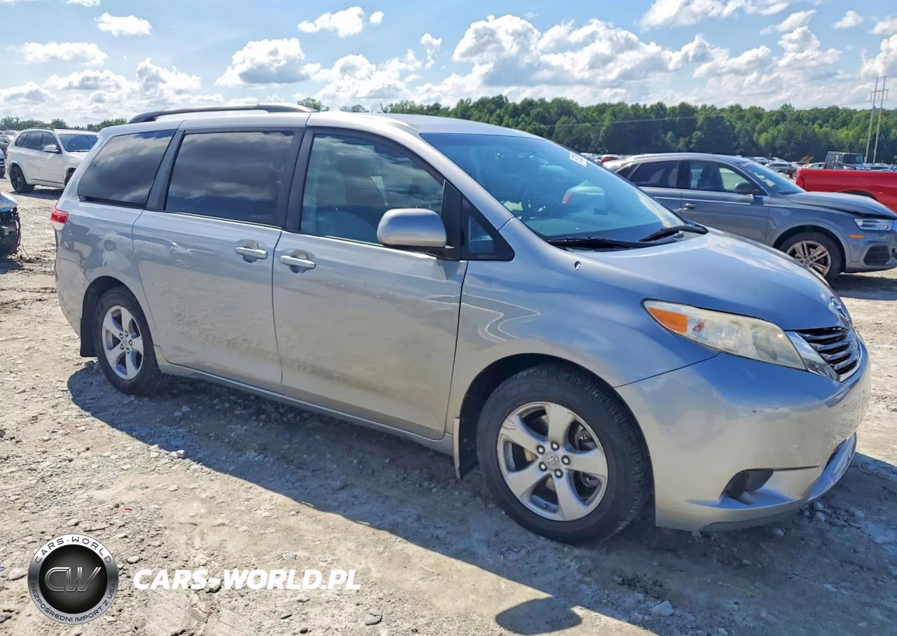 2011 Toyota Sienna Le VIN:5TDKK3DC0BS154345 - 4