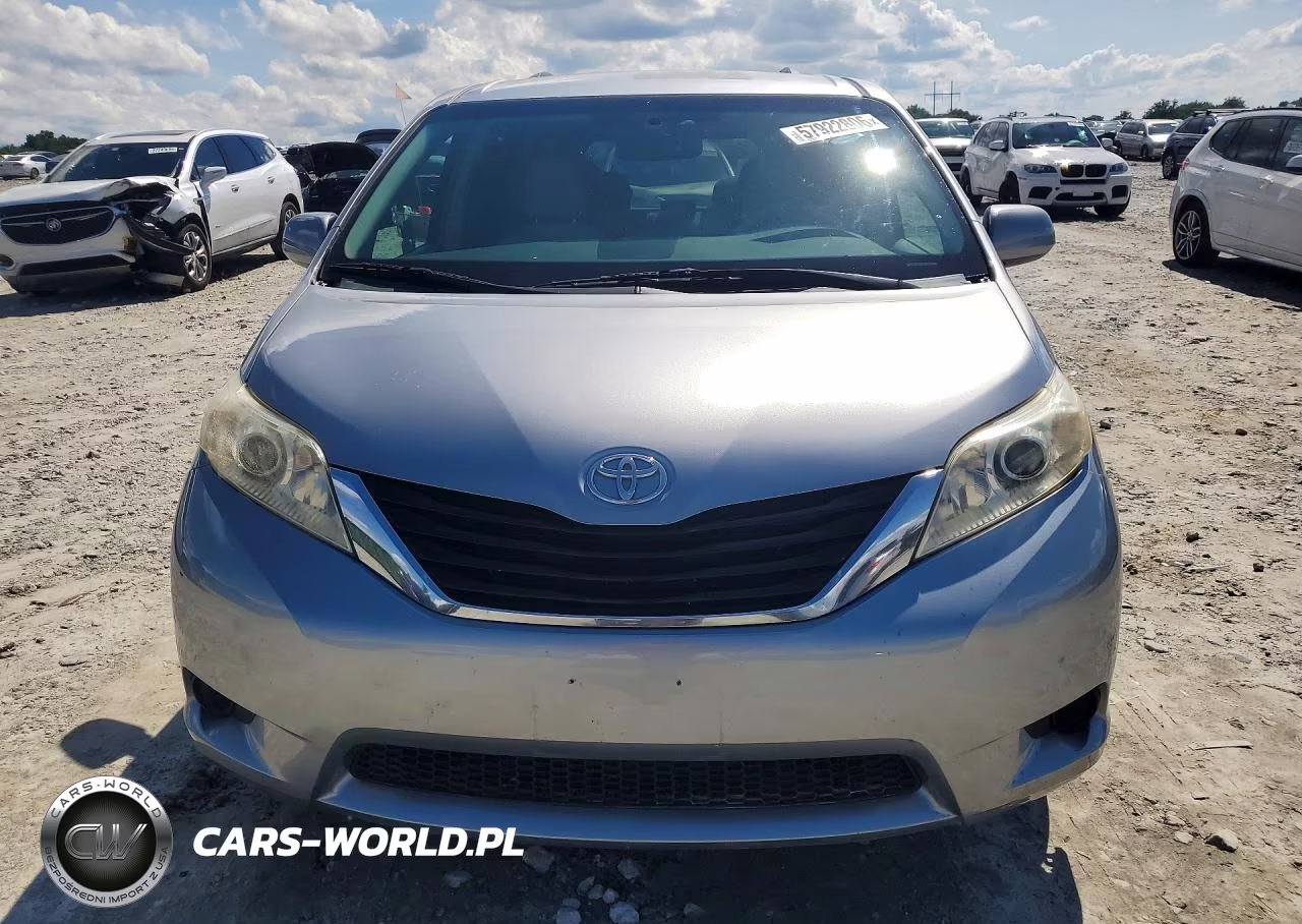 2011 Toyota Sienna Le VIN:5TDKK3DC0BS154345 - 5
