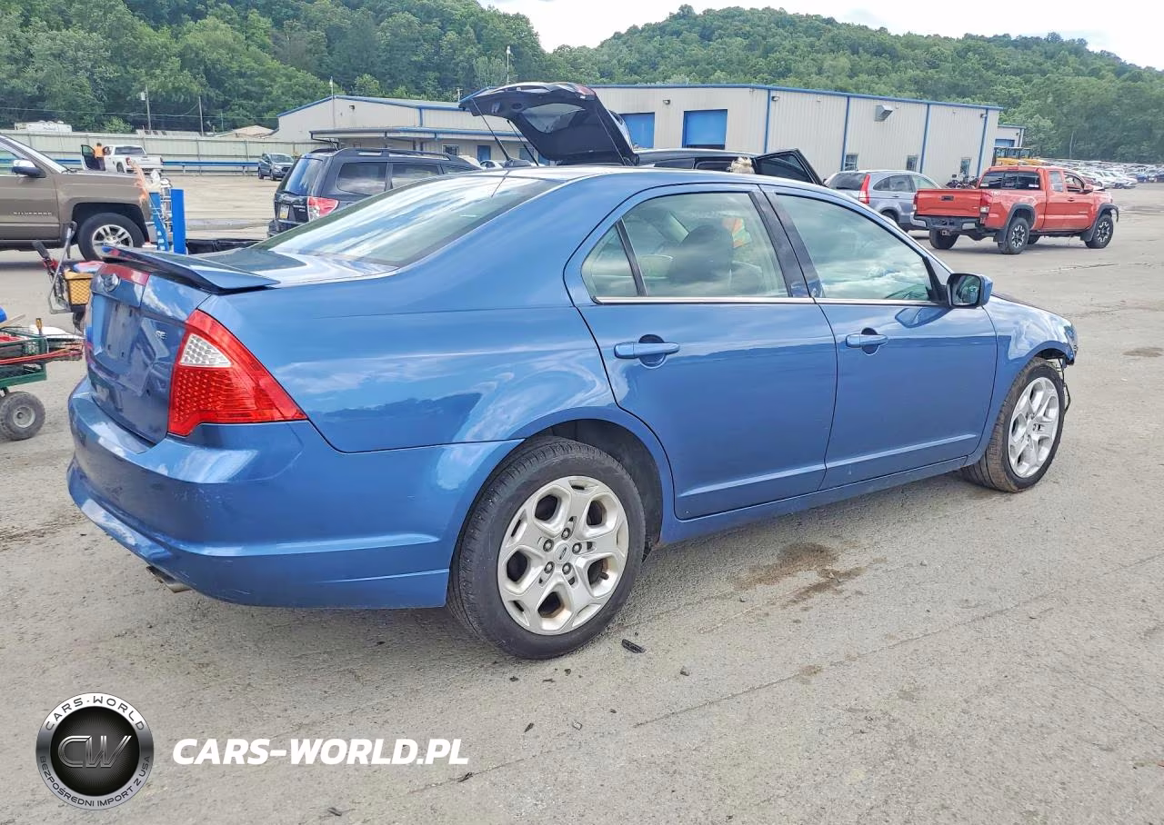 2010 Ford Fusion Se VIN:3FAHP0HA8AR187216 - 3