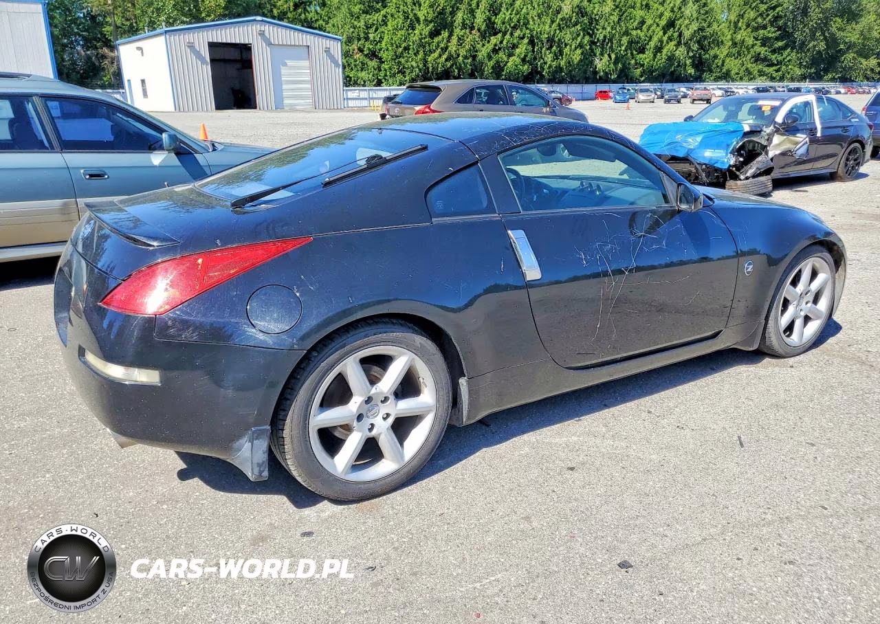 2005 Nissan 350Z Coupe VIN:JN1AZ34DX5M609348 - 3
