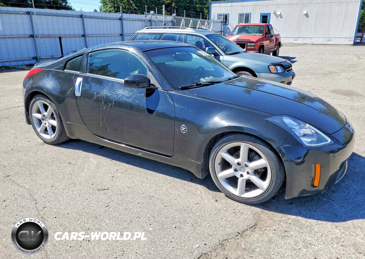 2005 Nissan 350Z Coupe VIN:JN1AZ34DX5M609348 - 4
