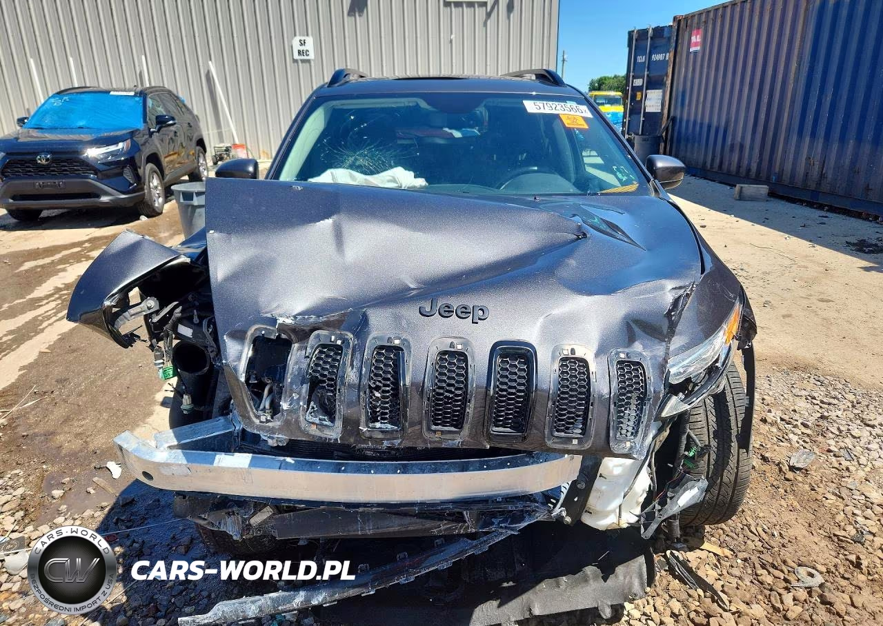 2016 Jeep Cherokee Latitude VIN:1C4PJMCS6GW124250 - 5