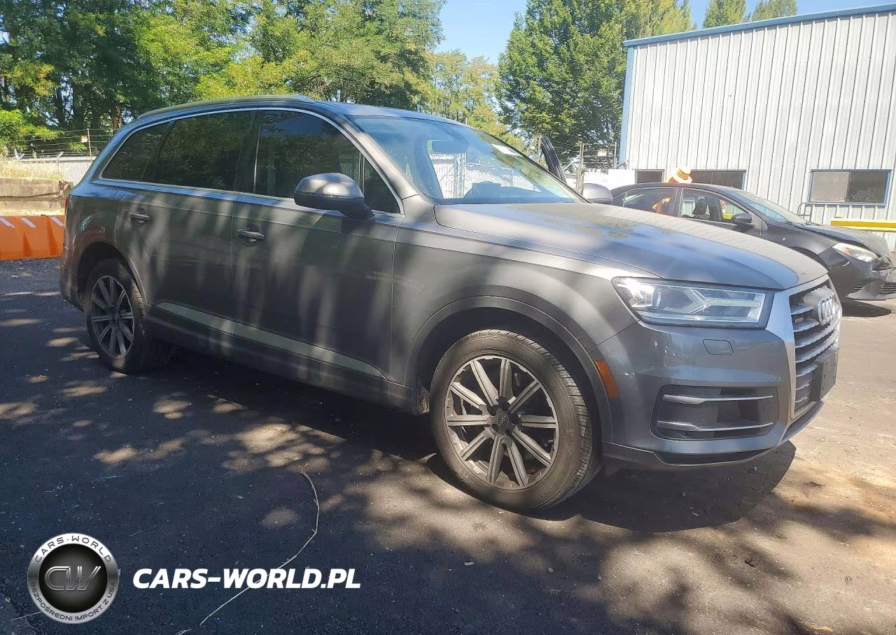 2017 Audi Q7 Premium Plus VIN:WA1LHAF70HD046474 - 4
