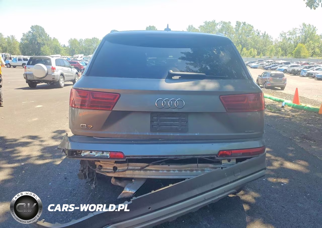 2017 Audi Q7 Premium Plus VIN:WA1LHAF70HD046474 - 6