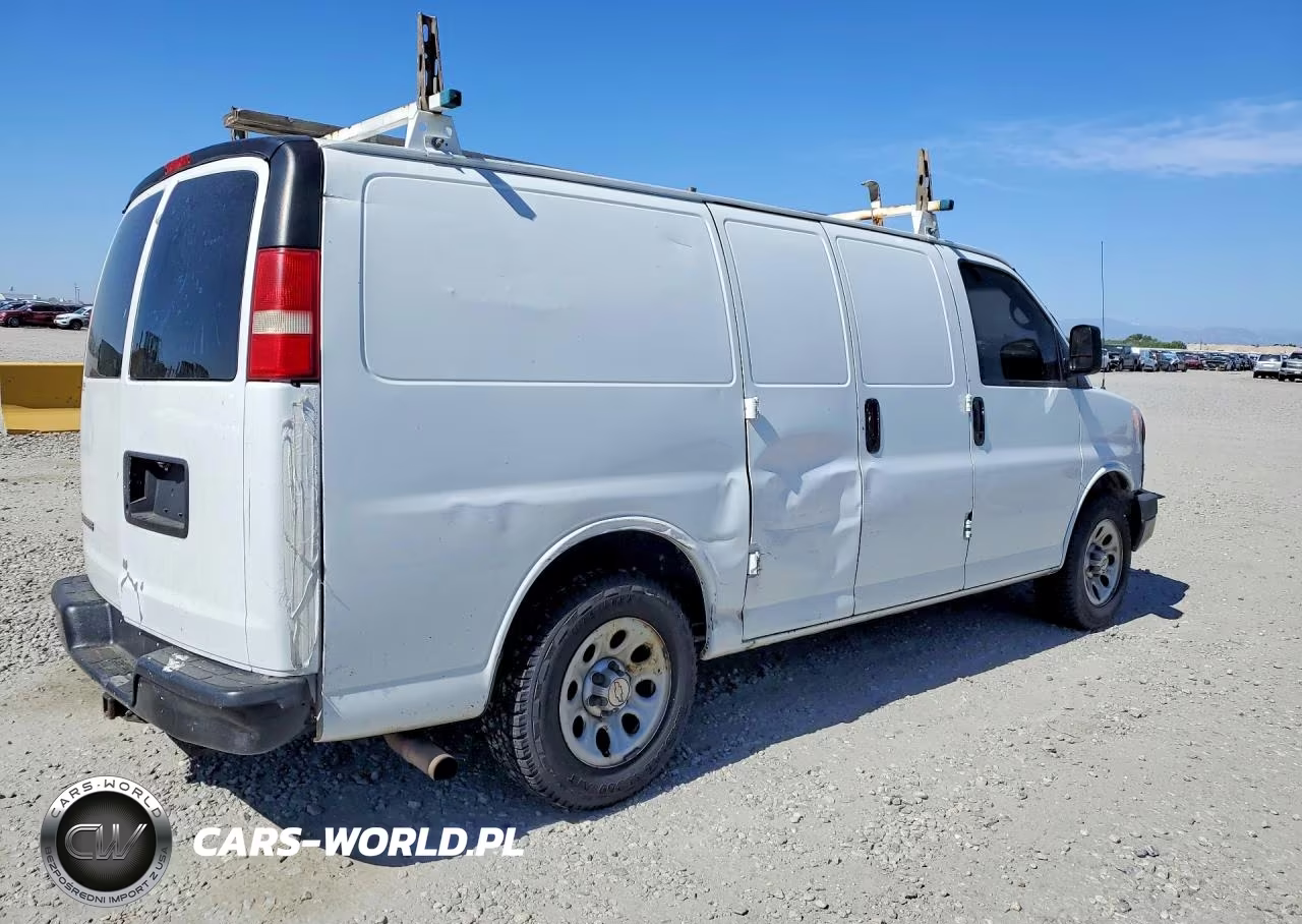 2009 Chevrolet Express G1500 VIN:1GCFG15X991113793 - 3