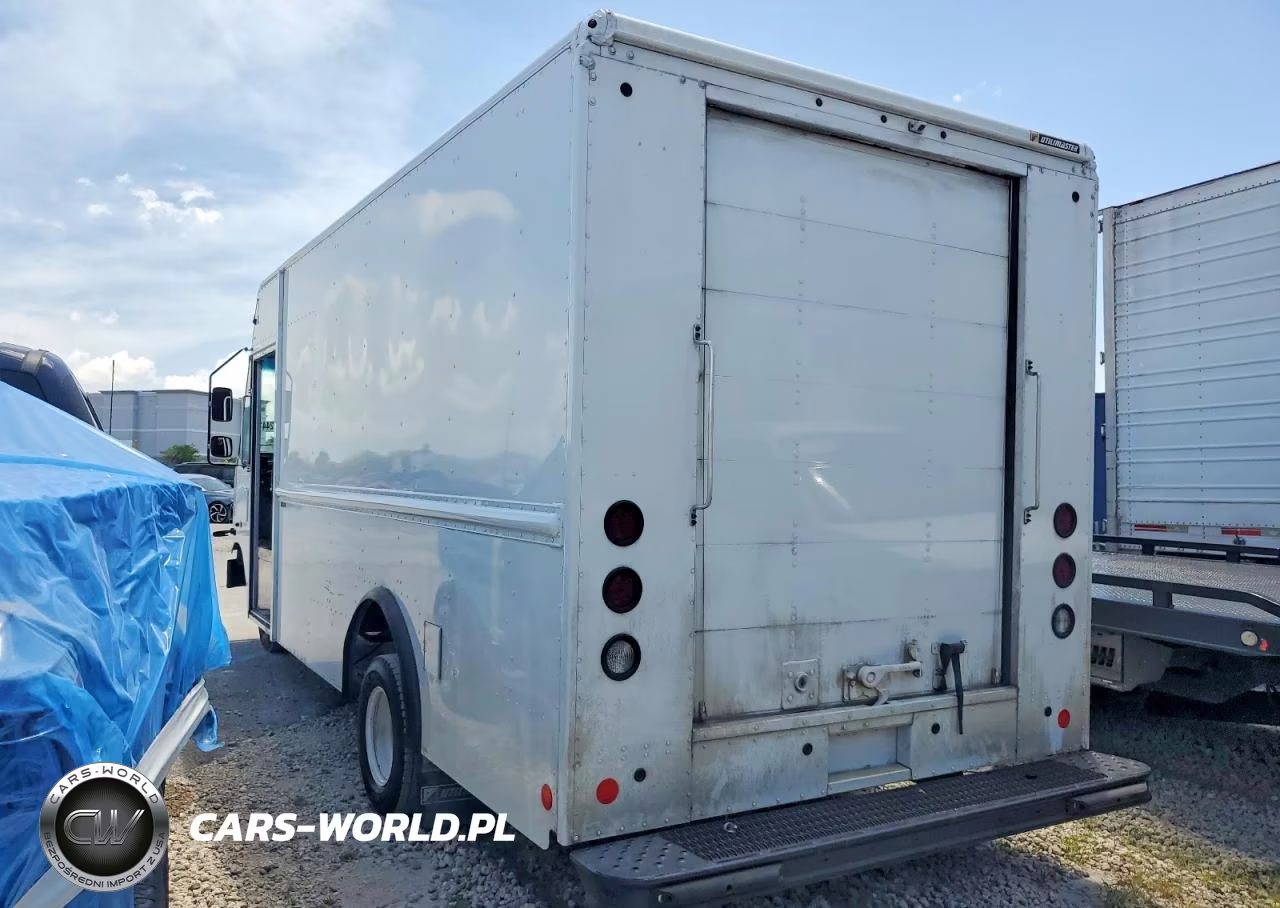 2023 Ford Econoline E450 Super Duty Commercial Stripped Chassis VIN:1FC3E4KK2PDD04423 - 3