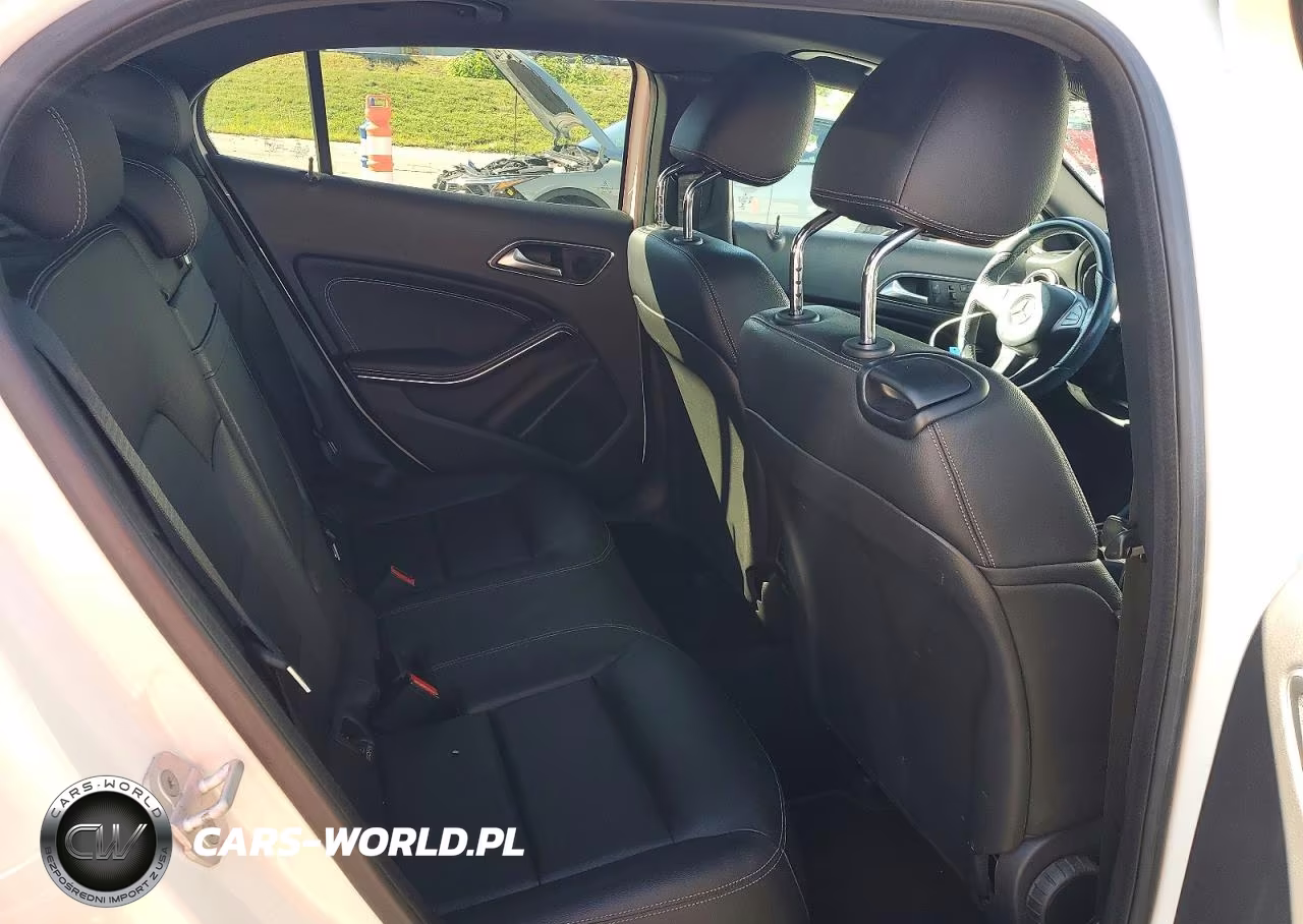 2016 Mercedes-Benz Gla VIN:WDCTG4GB2GJ193208 - 11