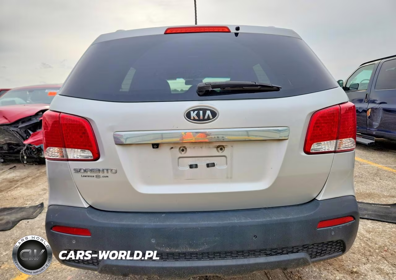 2013 Kia Sorento Lx VIN:5XYKTCA64DG401636 - 6