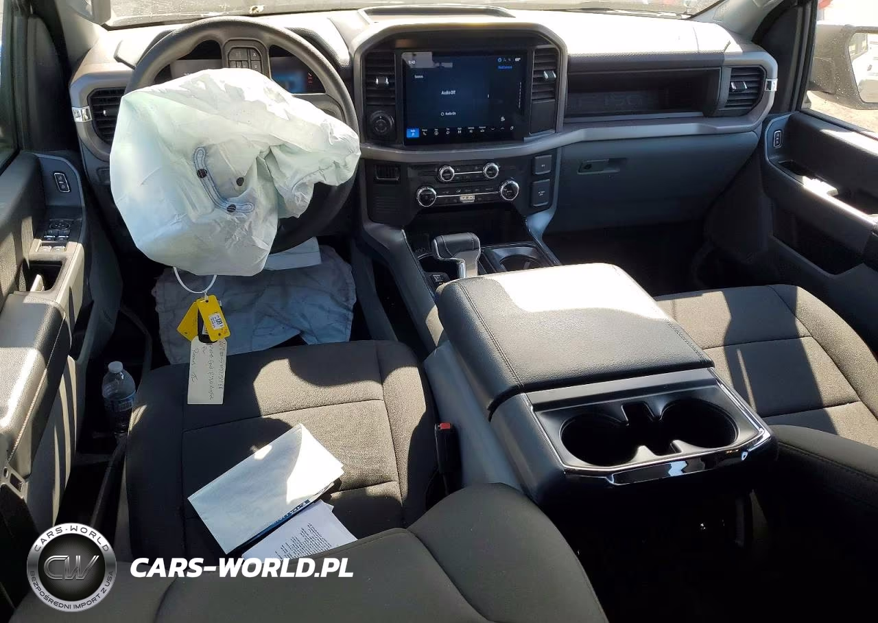 2025 Ford F150 Lightning Pro VIN:1FTVW1BK9SWG12383 - 8