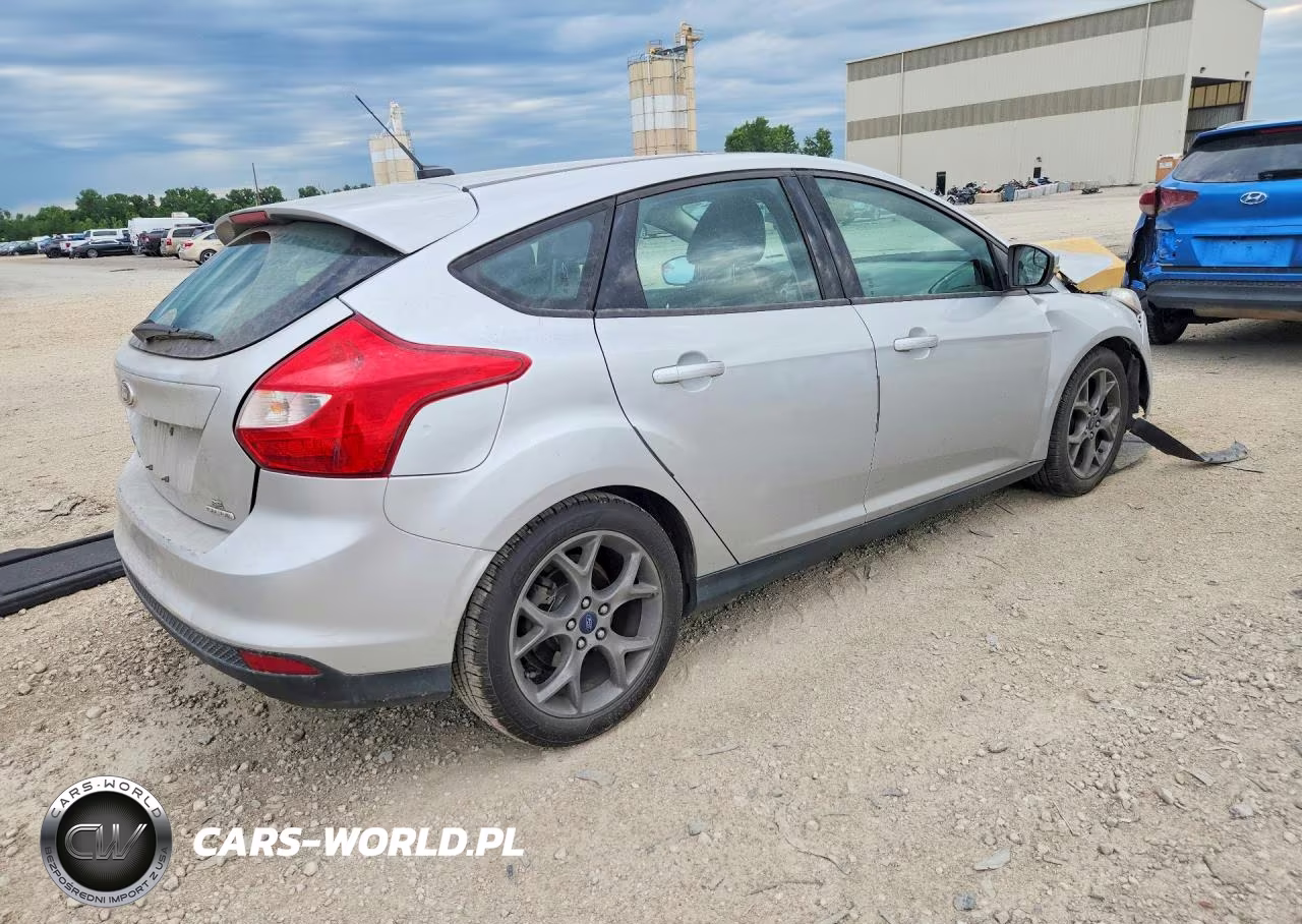 2014 Ford Focus Se VIN:1FADP3K24EL302576 - 3