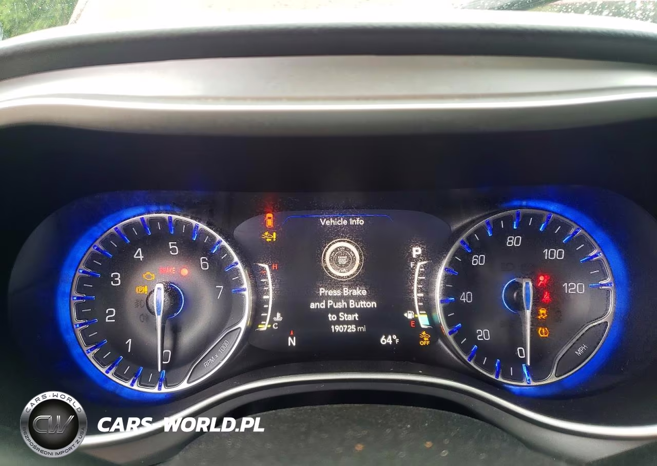 2020 Chrysler Pacifica Touring L VIN:2C4RC1BG1LR251022 - 9