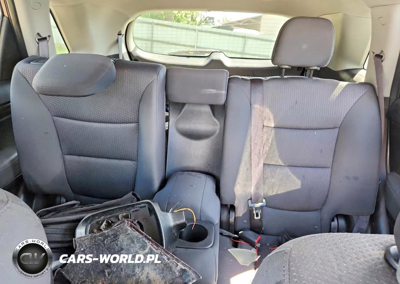 2012 Kia Sorento Lx VIN:5XYKTDA60CG222613 - 10