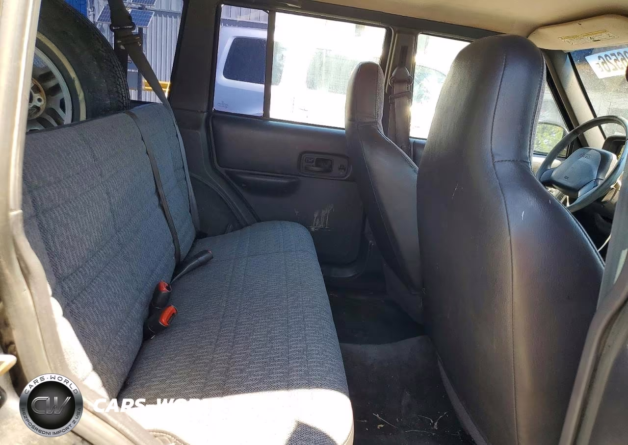 2001 Jeep Cherokee Sport VIN:1J4FF48S01L608732 - 11