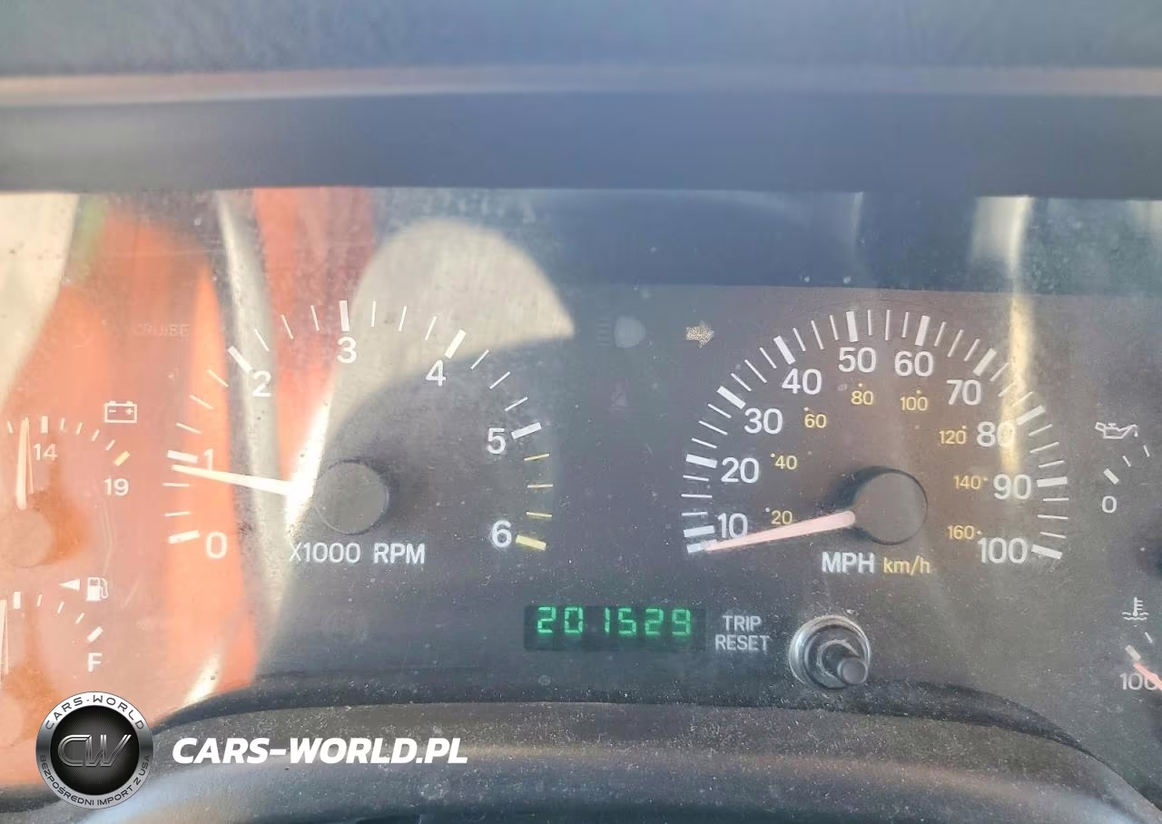 2001 Jeep Cherokee Sport VIN:1J4FF48S01L608732 - 9