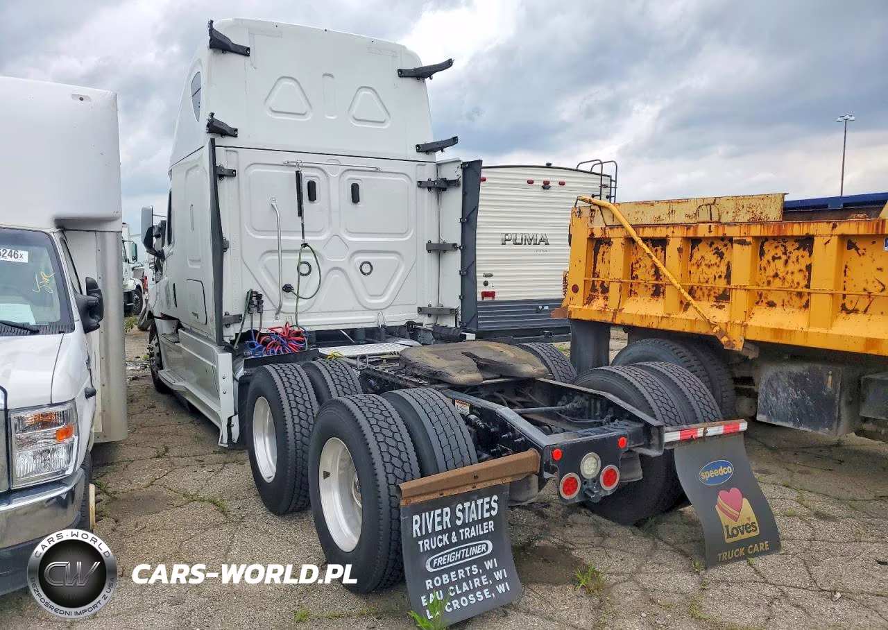 2019 Freightliner Cascadia 126 VIN:1FUJHHDR0KLKP4832 - 3