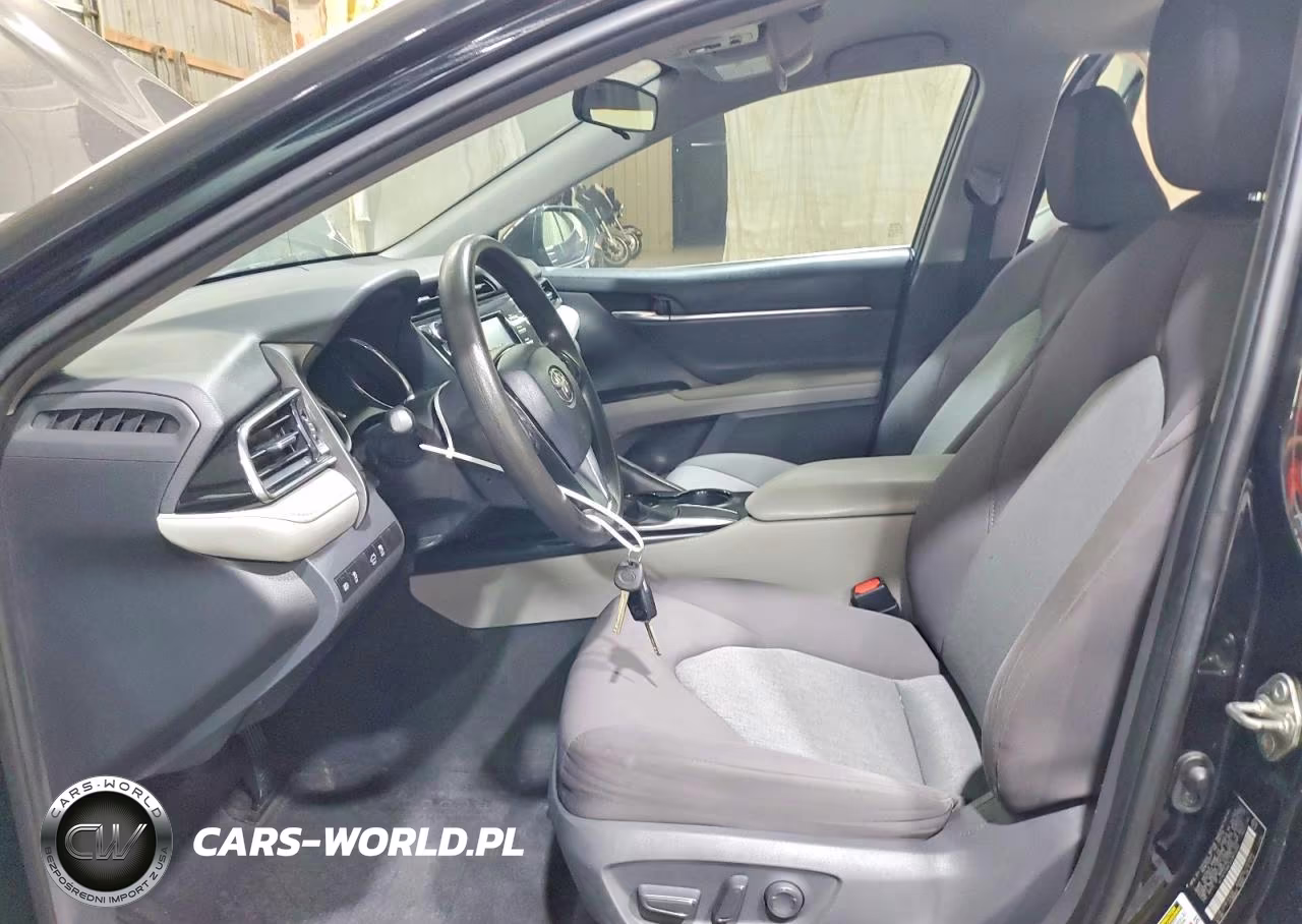 2020 Toyota Camry Le VIN:4T1C11AK3LU873265 - 7