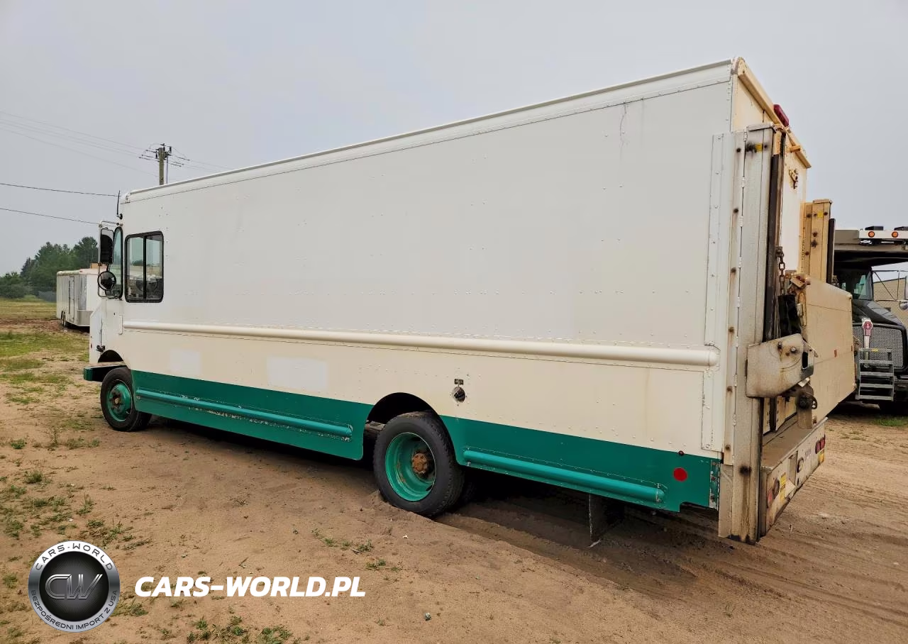 2015 Freightliner Mt45 Delivery Truck VIN:4UZAC2DV7FCFV2047 - 2