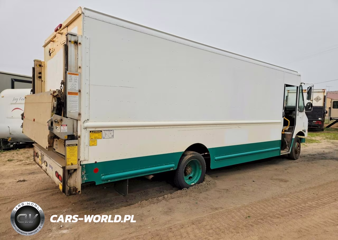 2015 Freightliner Mt45 Delivery Truck VIN:4UZAC2DV7FCFV2047 - 3