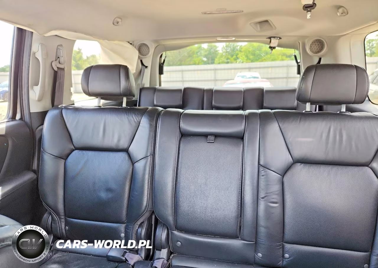 2011 Honda Pilot Touring VIN:5FNYF4H92BB100830 - 10