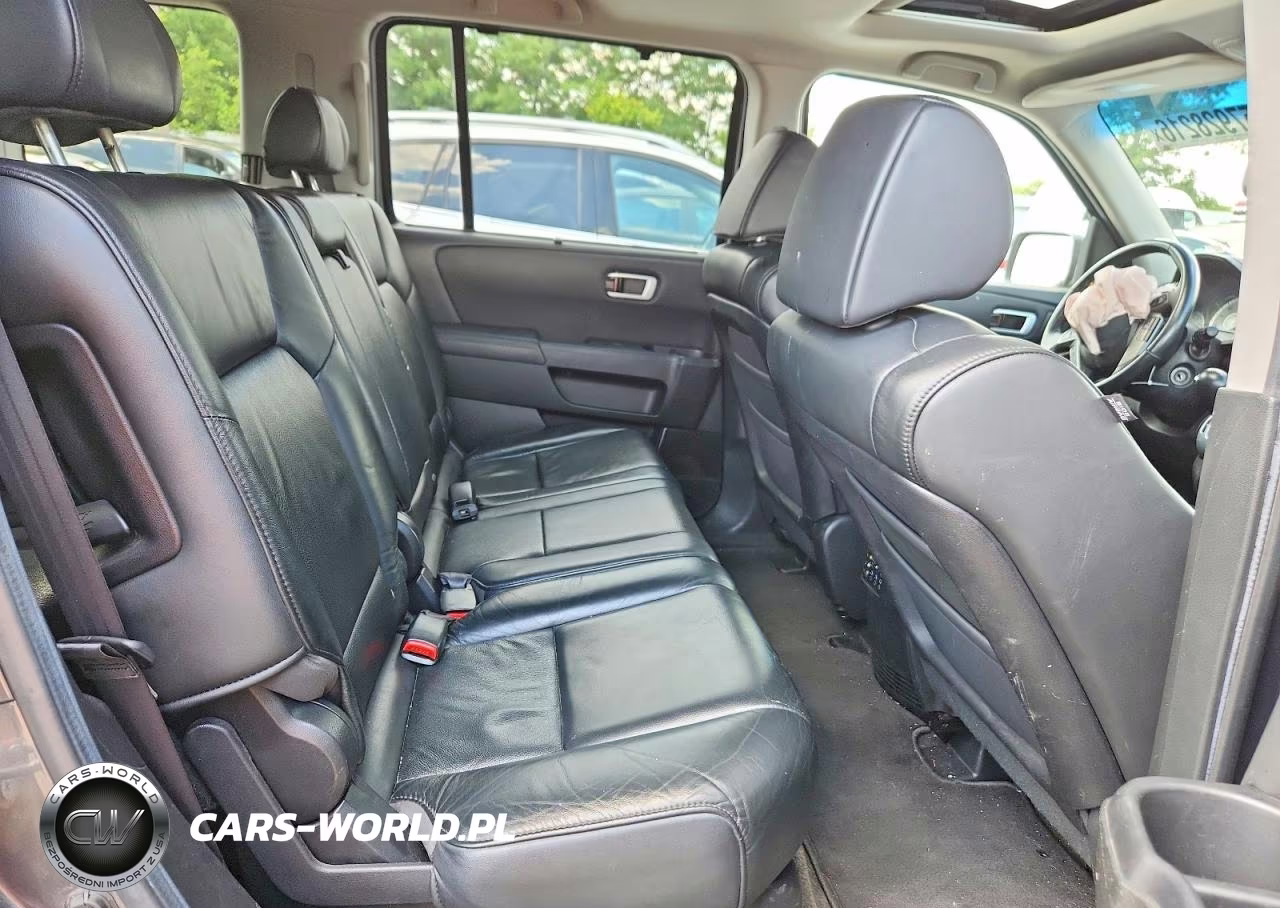 2011 Honda Pilot Touring VIN:5FNYF4H92BB100830 - 11