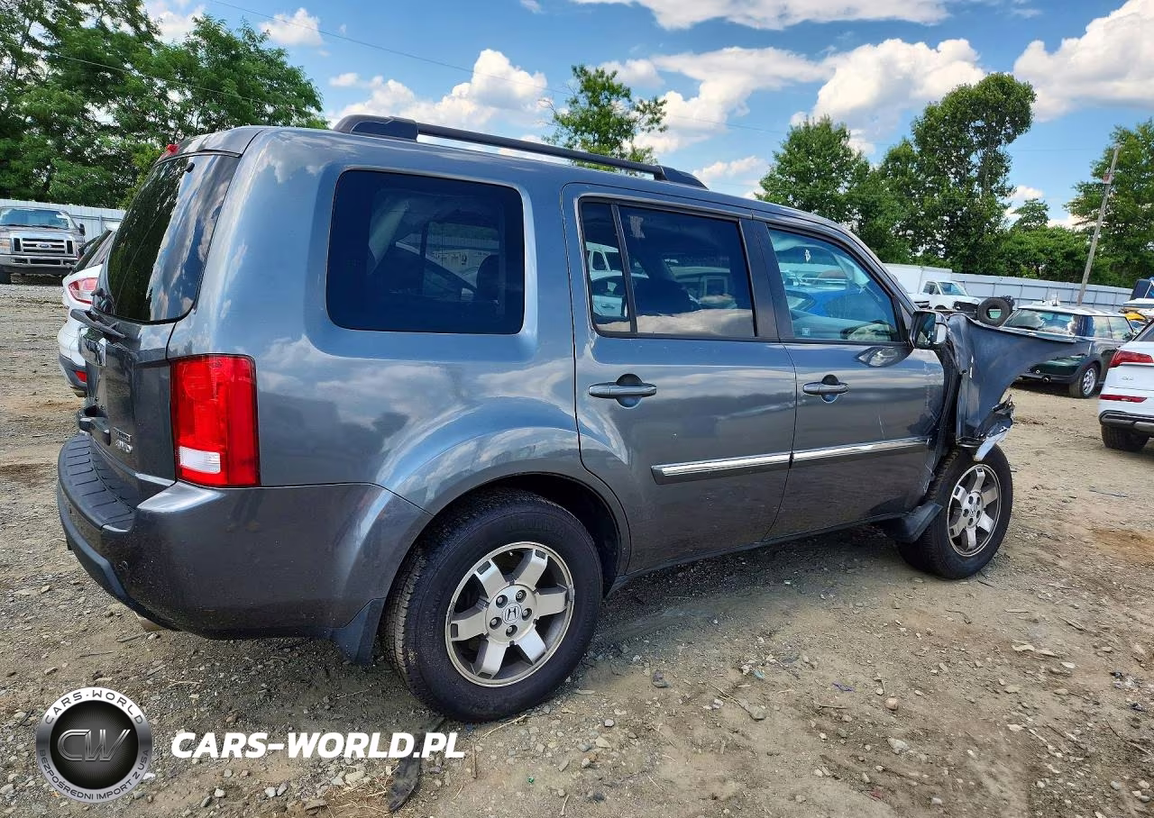 2011 Honda Pilot Touring VIN:5FNYF4H92BB100830 - 3