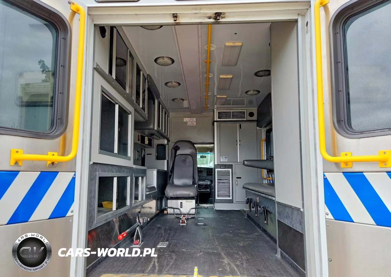 2008 Chevrolet Express G3 - Ambulance VIN:1GBJG316381217430 - 10