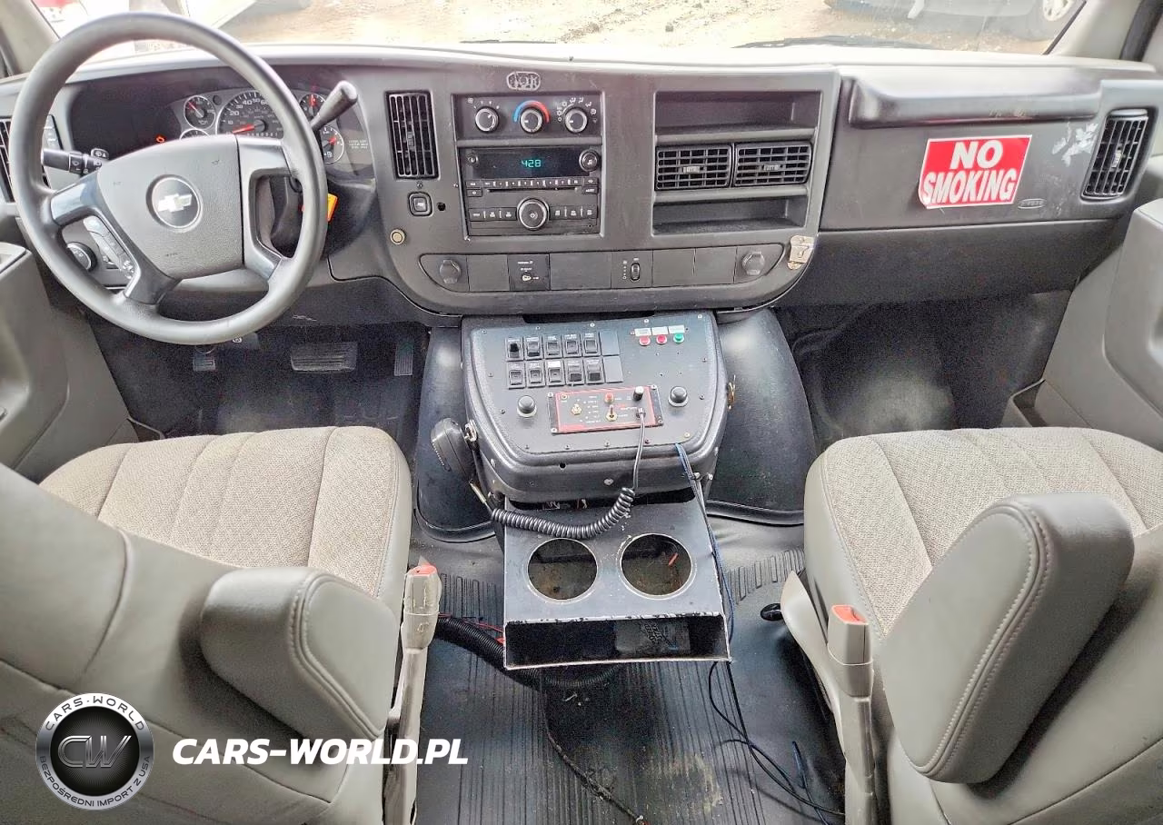 2008 Chevrolet Express G3 - Ambulance VIN:1GBJG316381217430 - 8