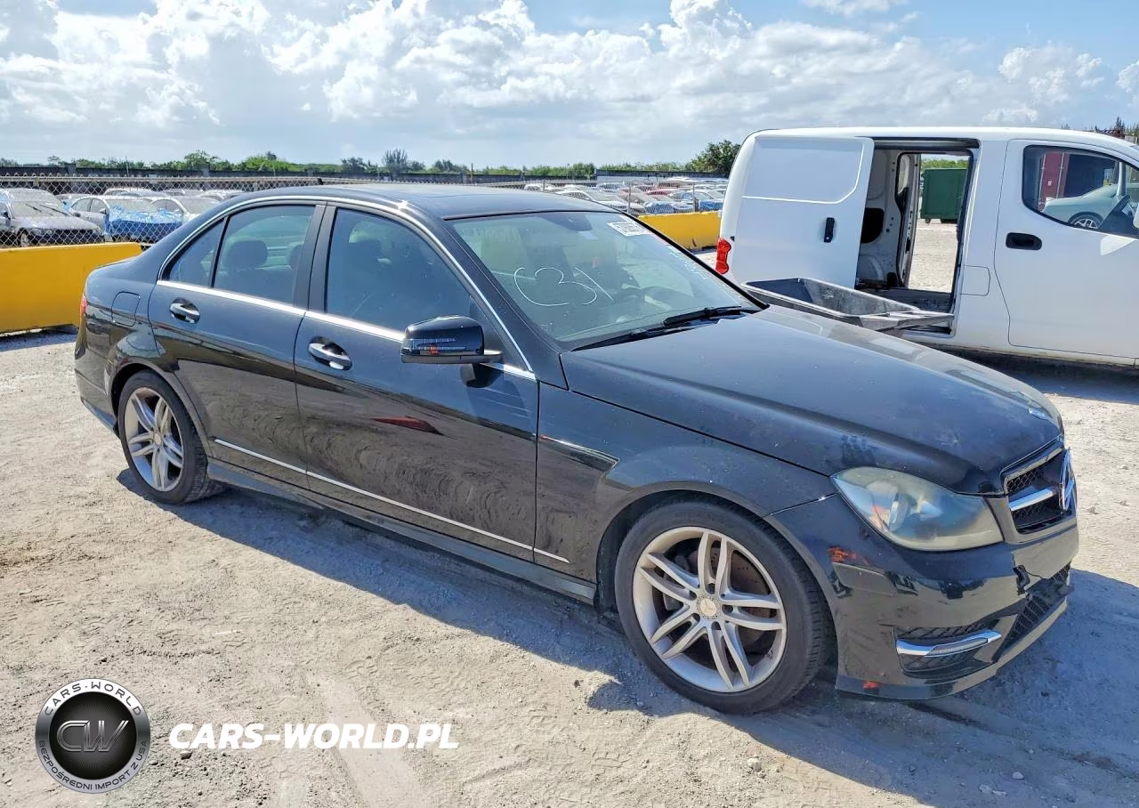 2014 Mercedes-Benz C 250 VIN:WDDGF4HB7EA933069 - 4
