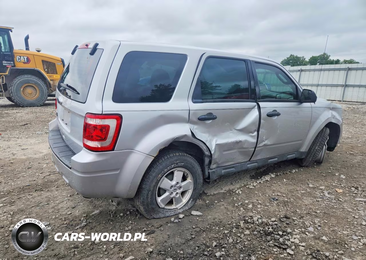 2012 Ford Escape Xls VIN:1FMCU9C79CKA33789 - 3