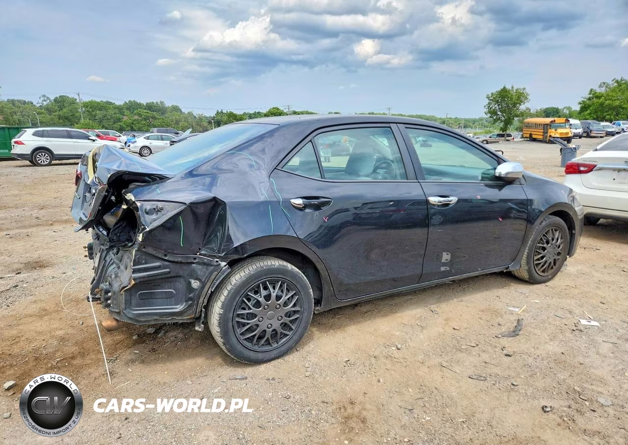 2014 Toyota Corolla Le VIN:5YFBURHE9EP054153 - 3
