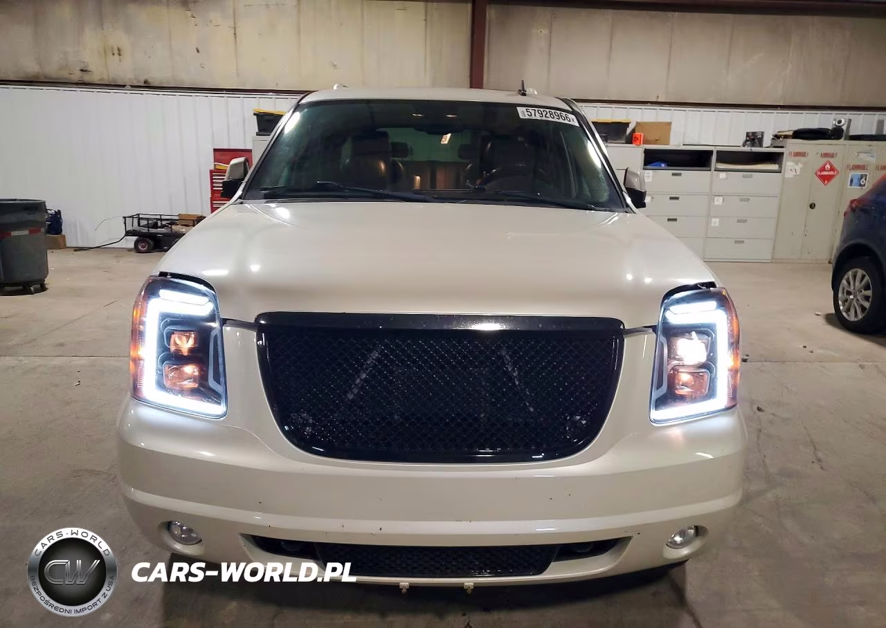 2011 GMC Yukon Denali VIN:1GKS2EEF4BR242676 - 5