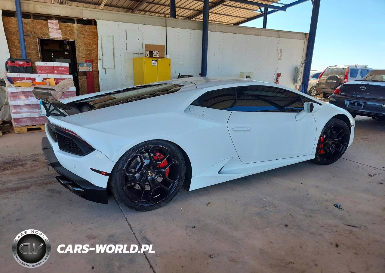 2018 Lamborghini Huracan VIN:ZHWUC2ZF3JLA10432 - 3