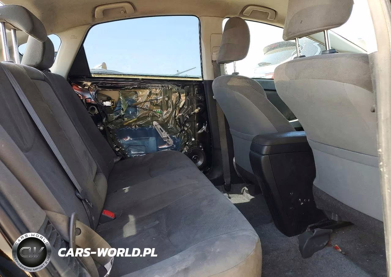 2015 Toyota Prius Two VIN:JTDKN3DU8F0446379 - 10