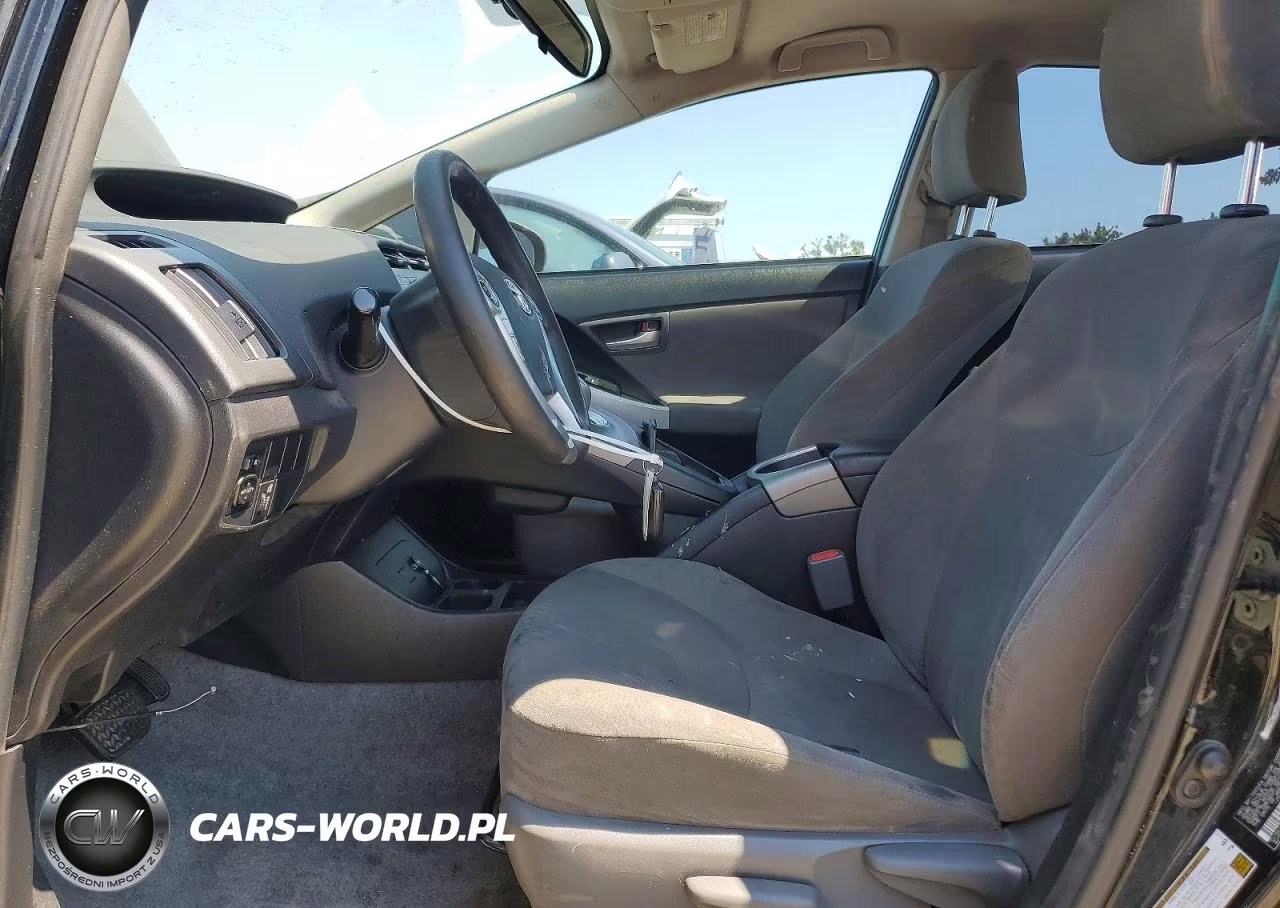 2015 Toyota Prius Two VIN:JTDKN3DU8F0446379 - 7