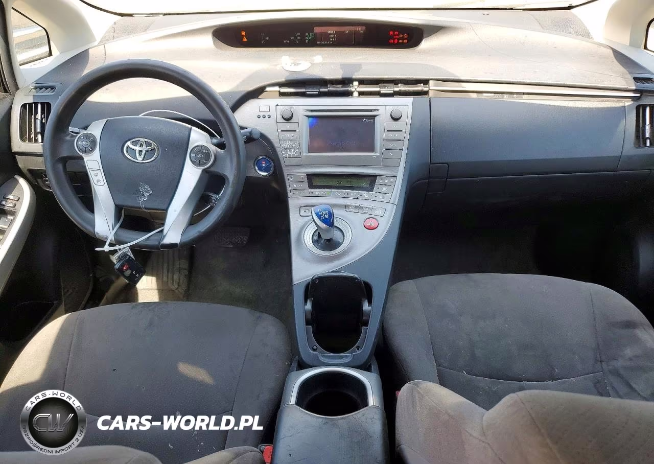 2015 Toyota Prius Two VIN:JTDKN3DU8F0446379 - 8