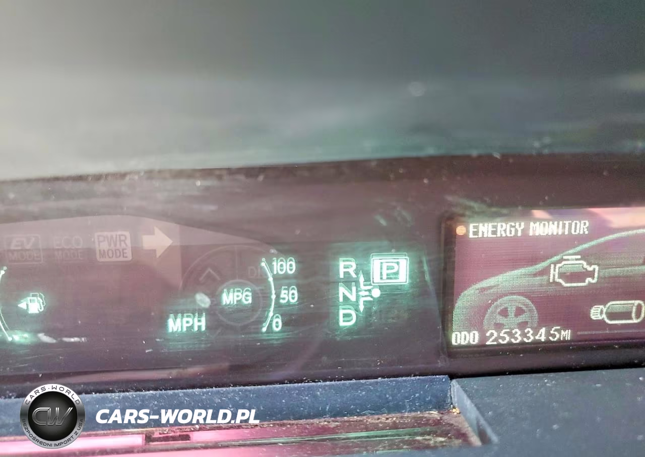 2015 Toyota Prius Two VIN:JTDKN3DU8F0446379 - 9