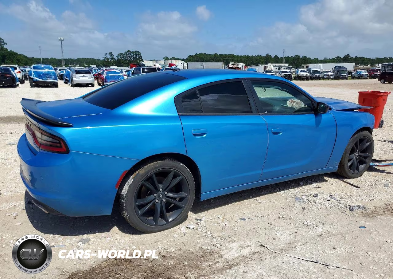 2018 Dodge Charger Sxt VIN:2C3CDXBG8JH335741 - 3