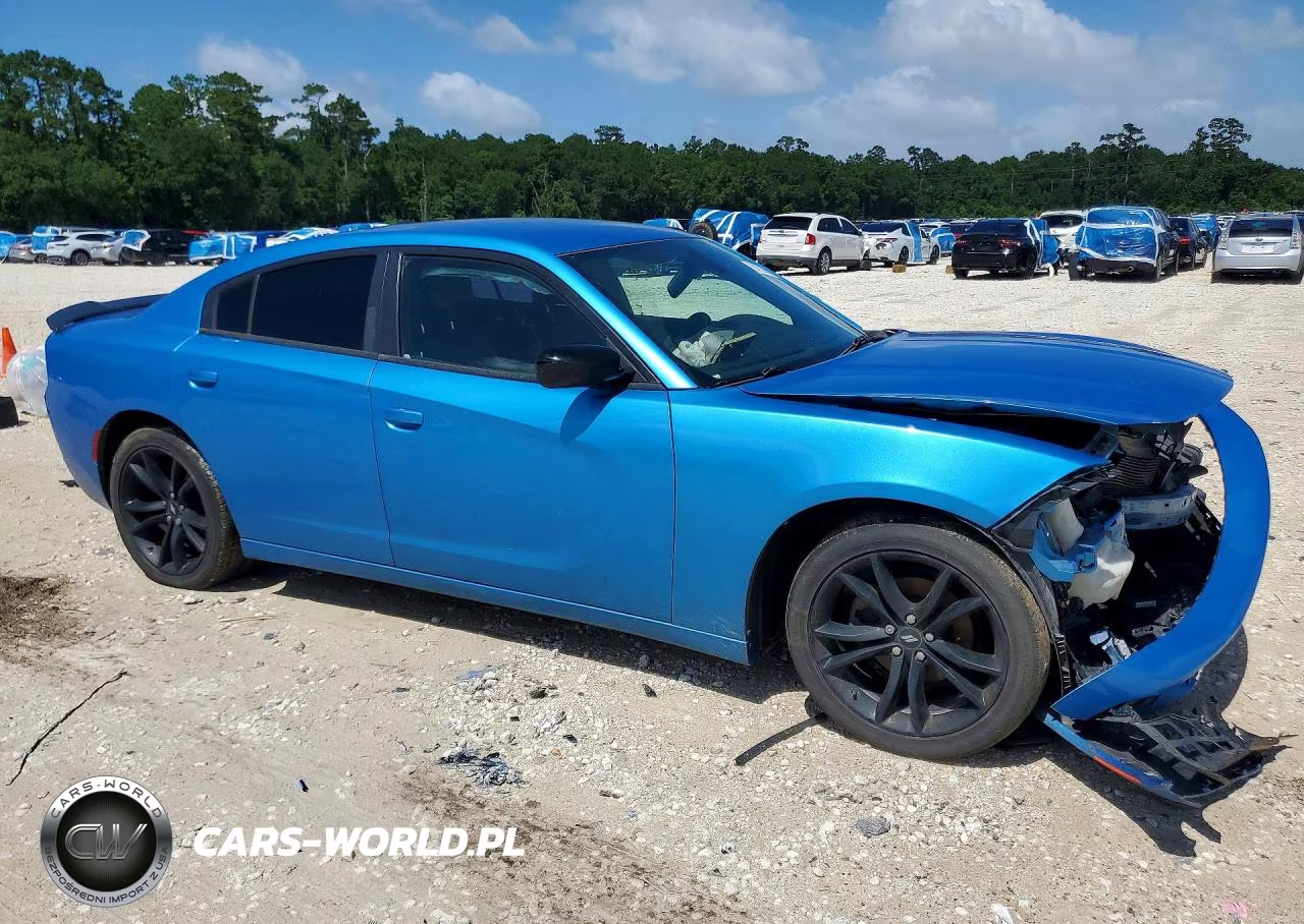 2018 Dodge Charger Sxt VIN:2C3CDXBG8JH335741 - 4