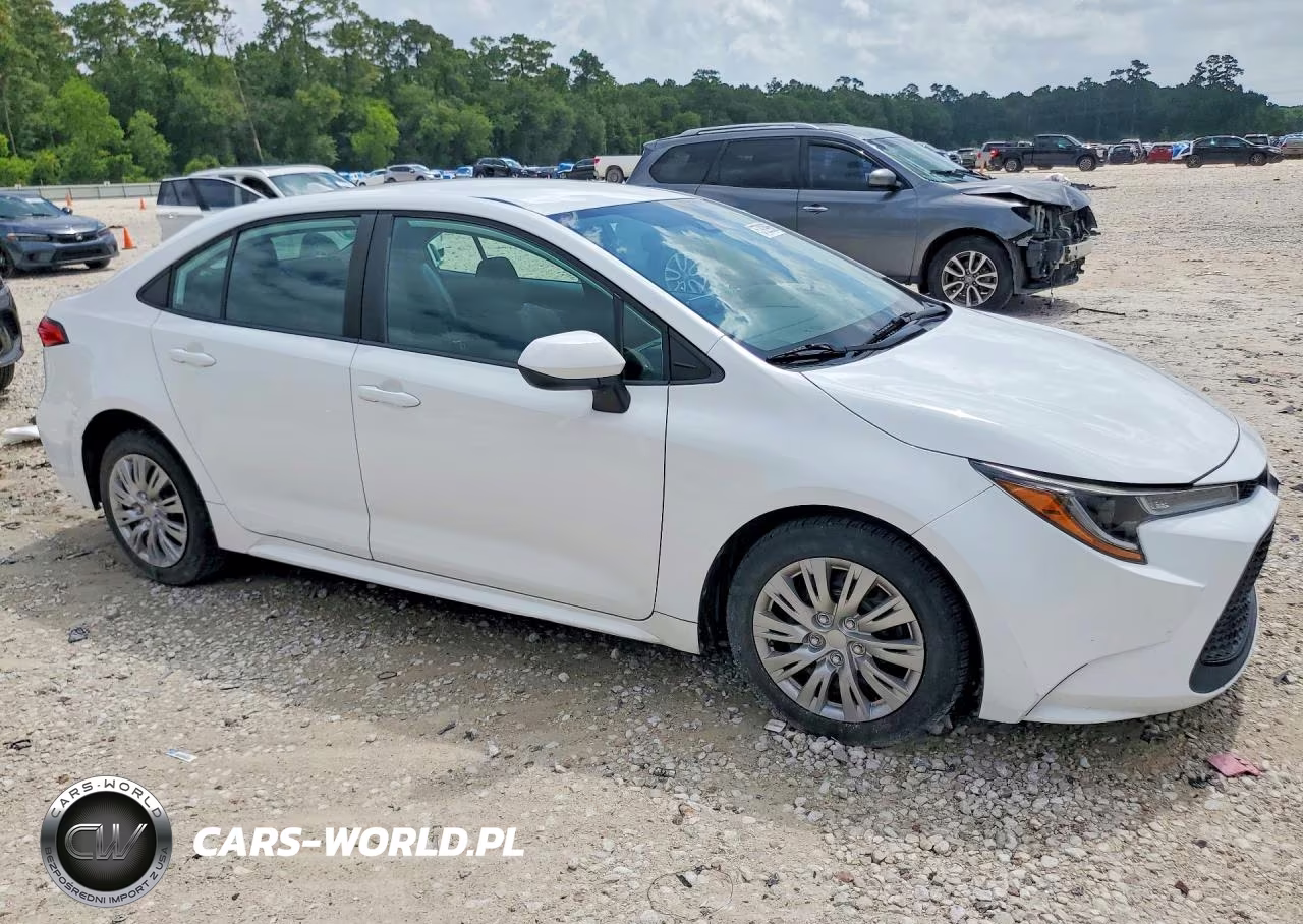 2020 Toyota Corolla Le VIN:5YFEPRAE6LP100341 - 4