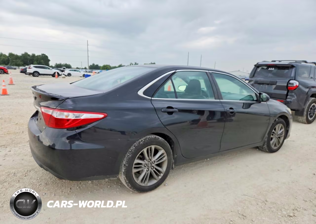 2016 Toyota Camry Se VIN:4T1BF1FK0GU236376 - 3