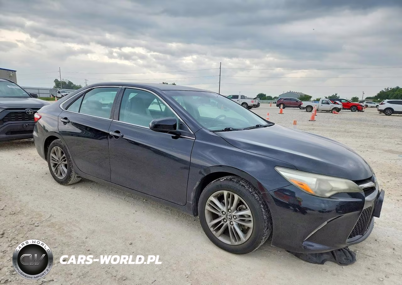 2016 Toyota Camry Se VIN:4T1BF1FK0GU236376 - 4