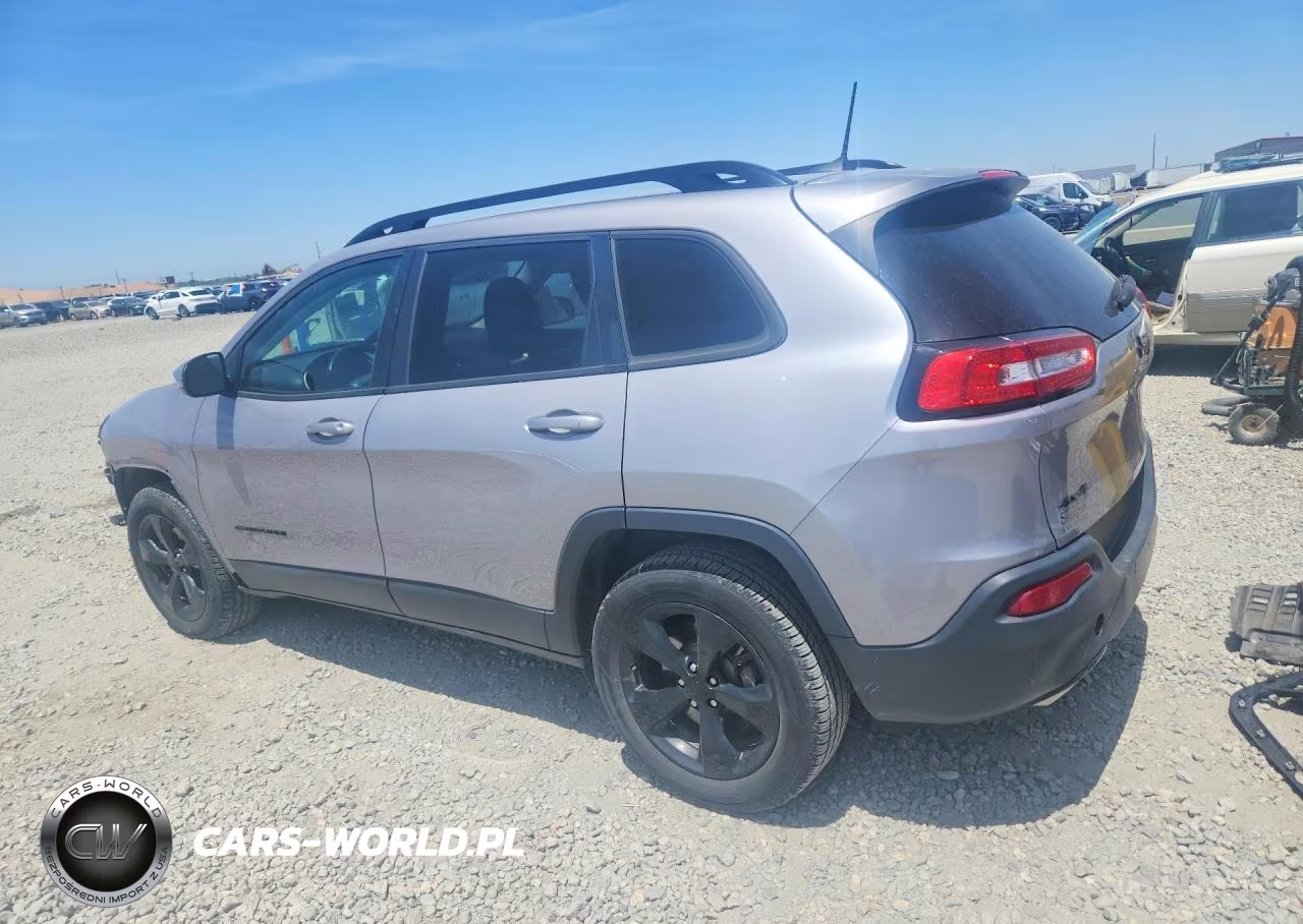 2018 Jeep Cherokee Latitude VIN:1C4PJMCX5JD508910 - 2