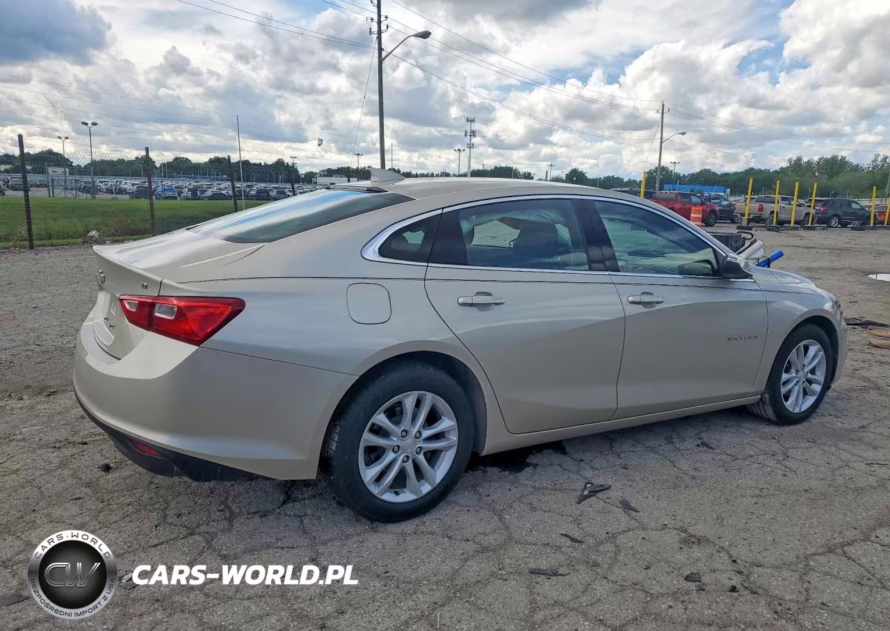 2016 Chevrolet Malibu VIN:1G1ZE5ST7GF320767 - 3