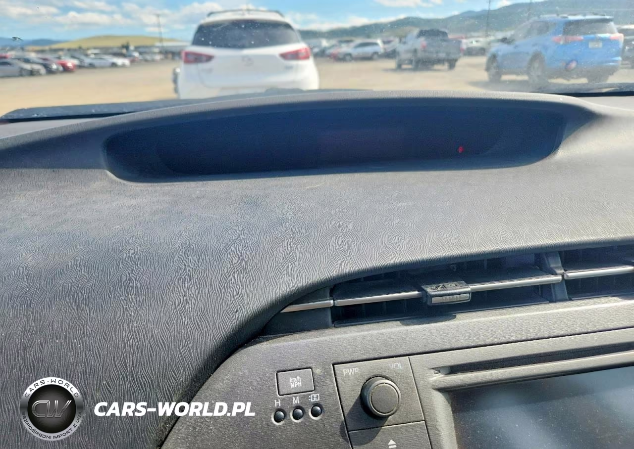 2012 Toyota Prius Two VIN:JTDKN3DU3C1549442 - 9