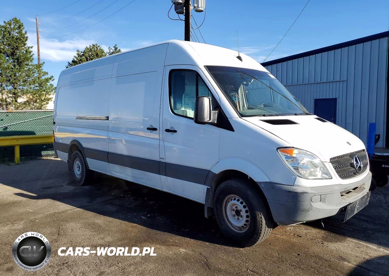 2012 Mercedes-Benz Sprinter 2500 Delivery Van VIN:WD3PE8CB3C5612299 - 4