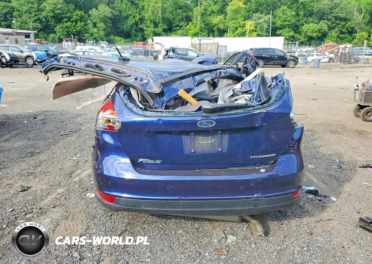 2017 Ford Focus Titanium VIN:1FADP3N27HL202777 - 6