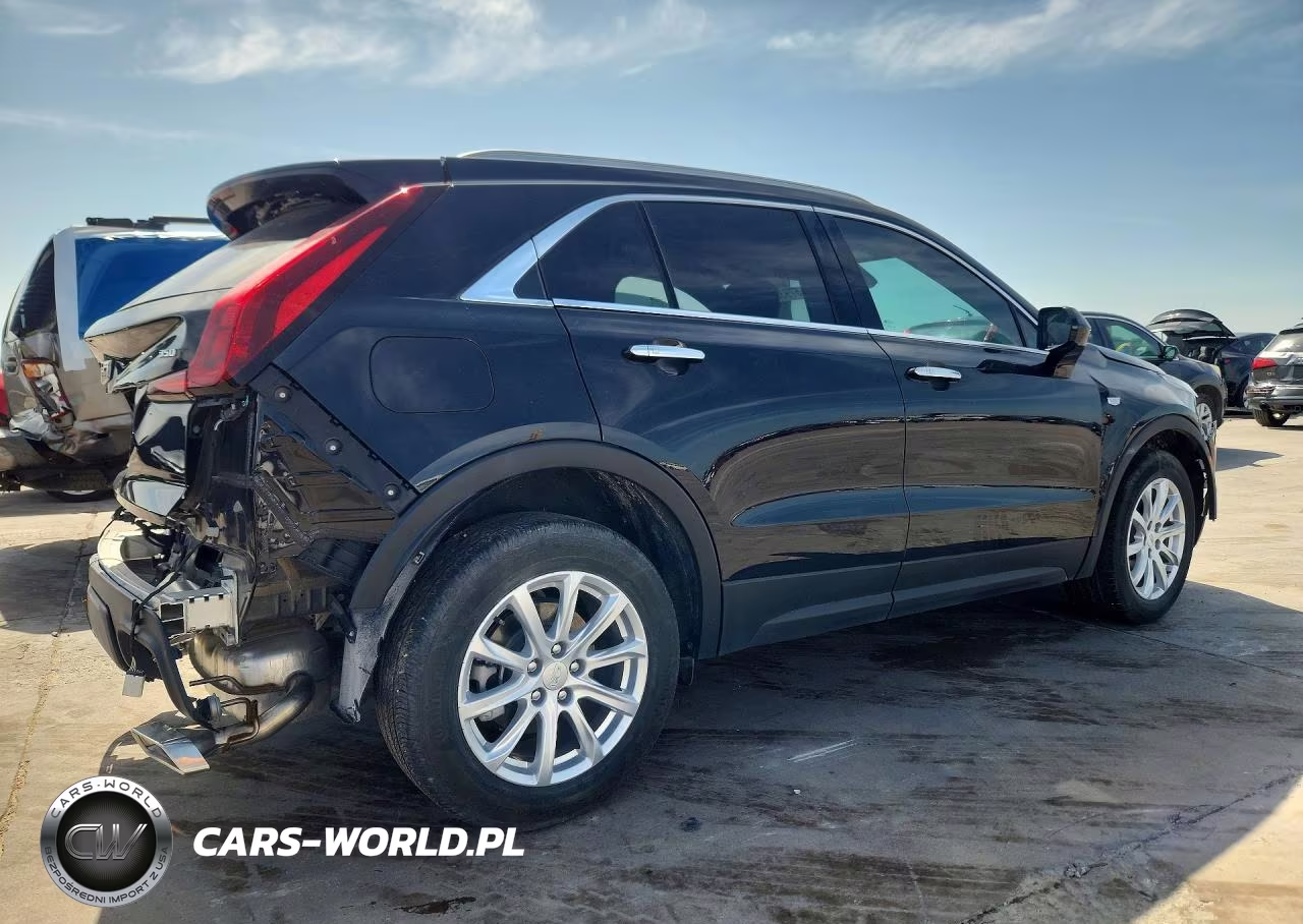 2023 Cadillac Xt4 Luxury VIN:1GYAZAR42PF102696 - 3