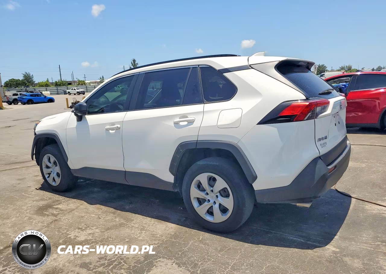 TOYOTA RAV4 LE VIN:JTMH1RFV1MD071925 - 2